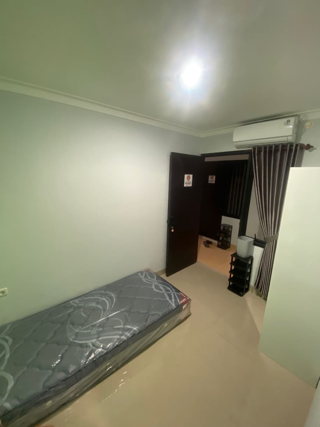 Kost 2 - 10, Kost 2 - 10, tampak kamar