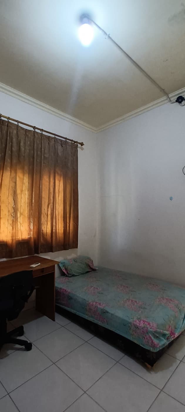 No. 10, My Hometown Istiqmal, No. 10, tampak kamar