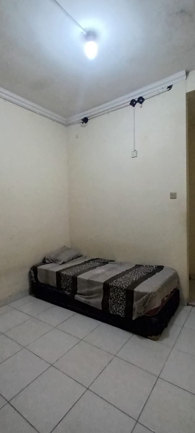 No. 12, No. 12, tampak kamar