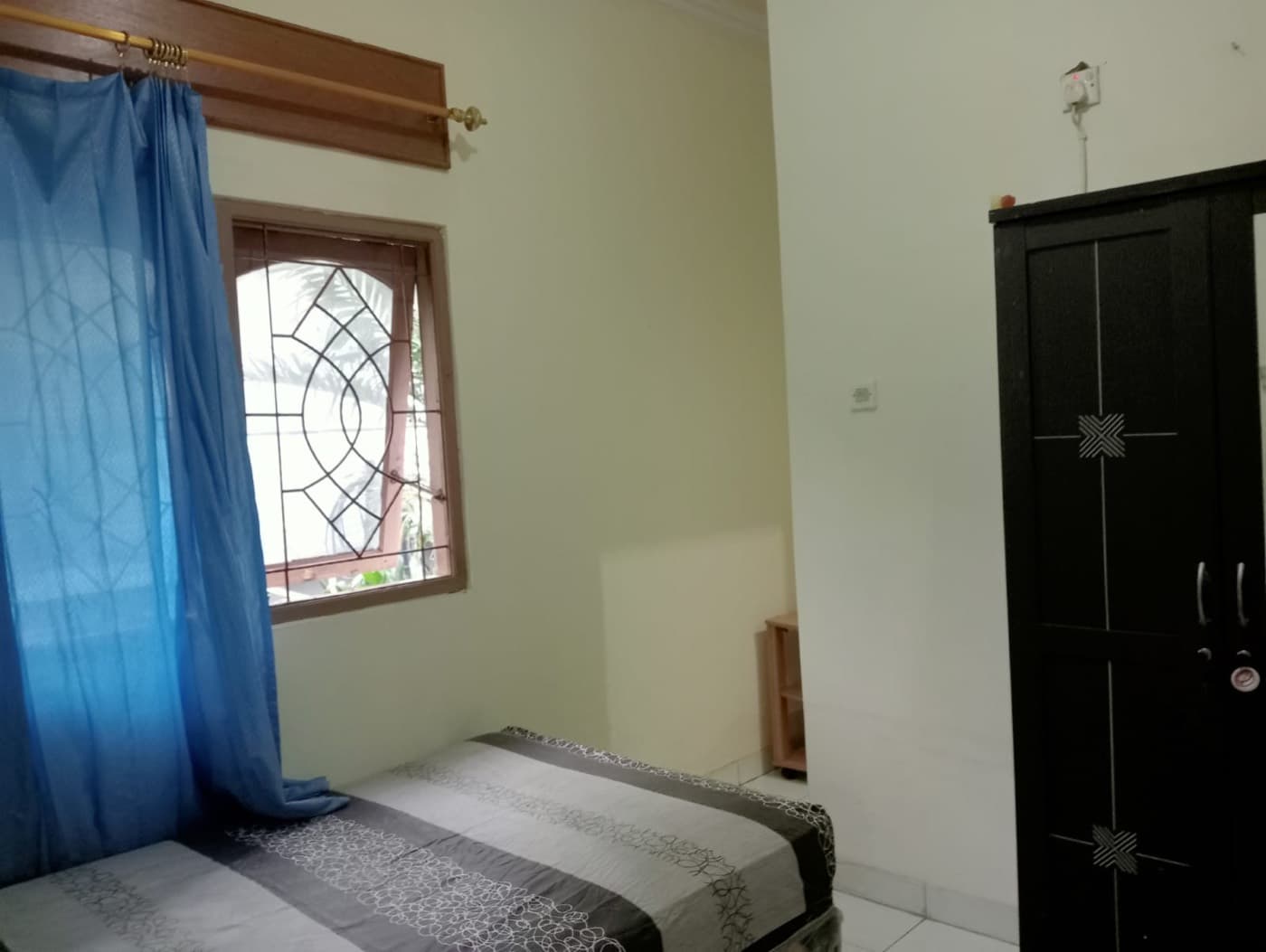 No. 5, No. 5, tampak kamar