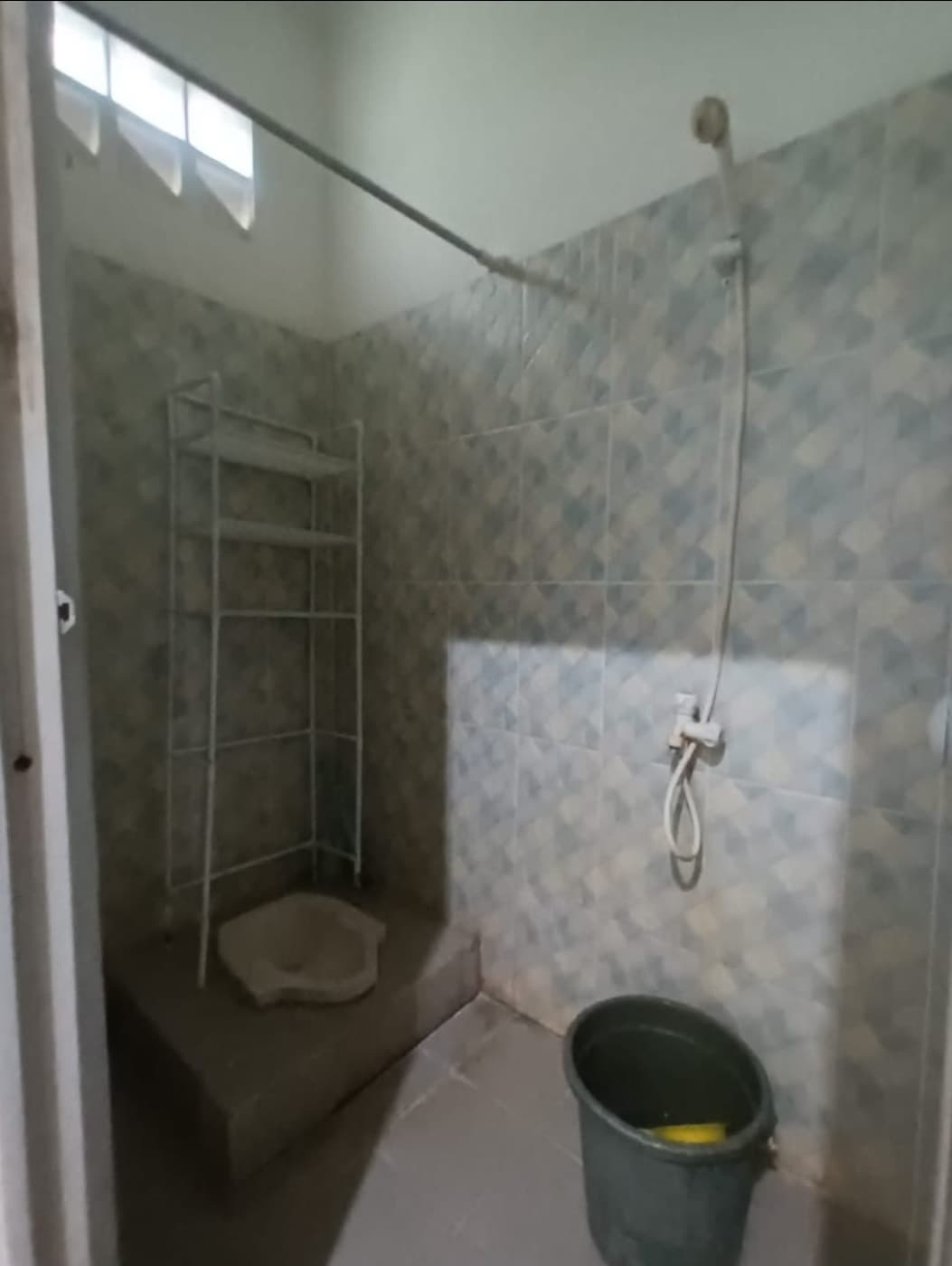 No. 2, No. 2, tampak kamar