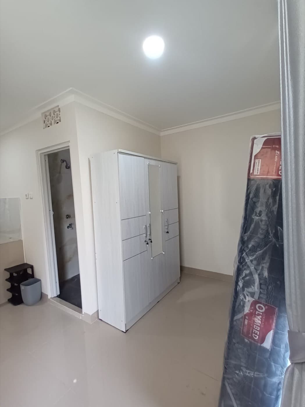 Studio B2 - 01, Studio B2 - 01, tampak kamar
