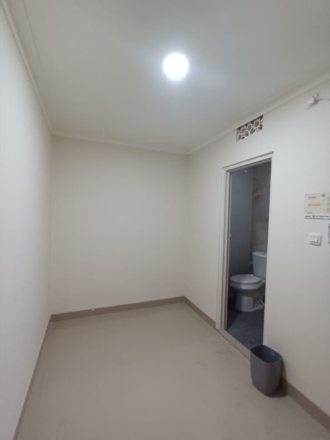 Kost B2 - 02, Kost B2 - 02, tampak kamar