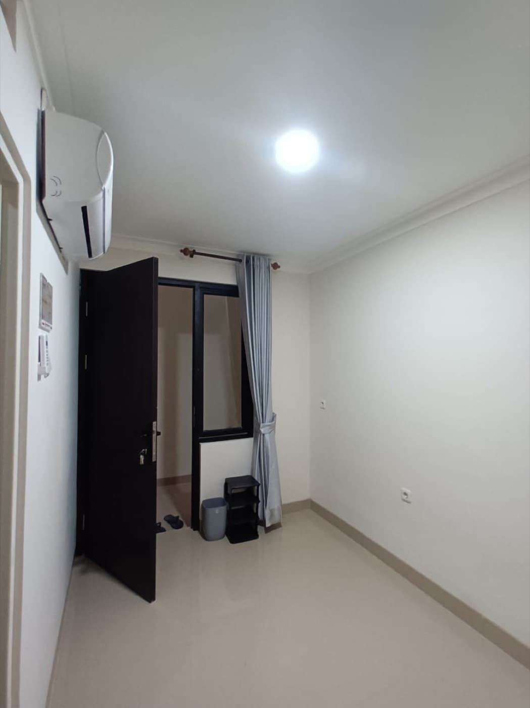 Kost B2 - 04, Kost B2 - 04, tampak kamar