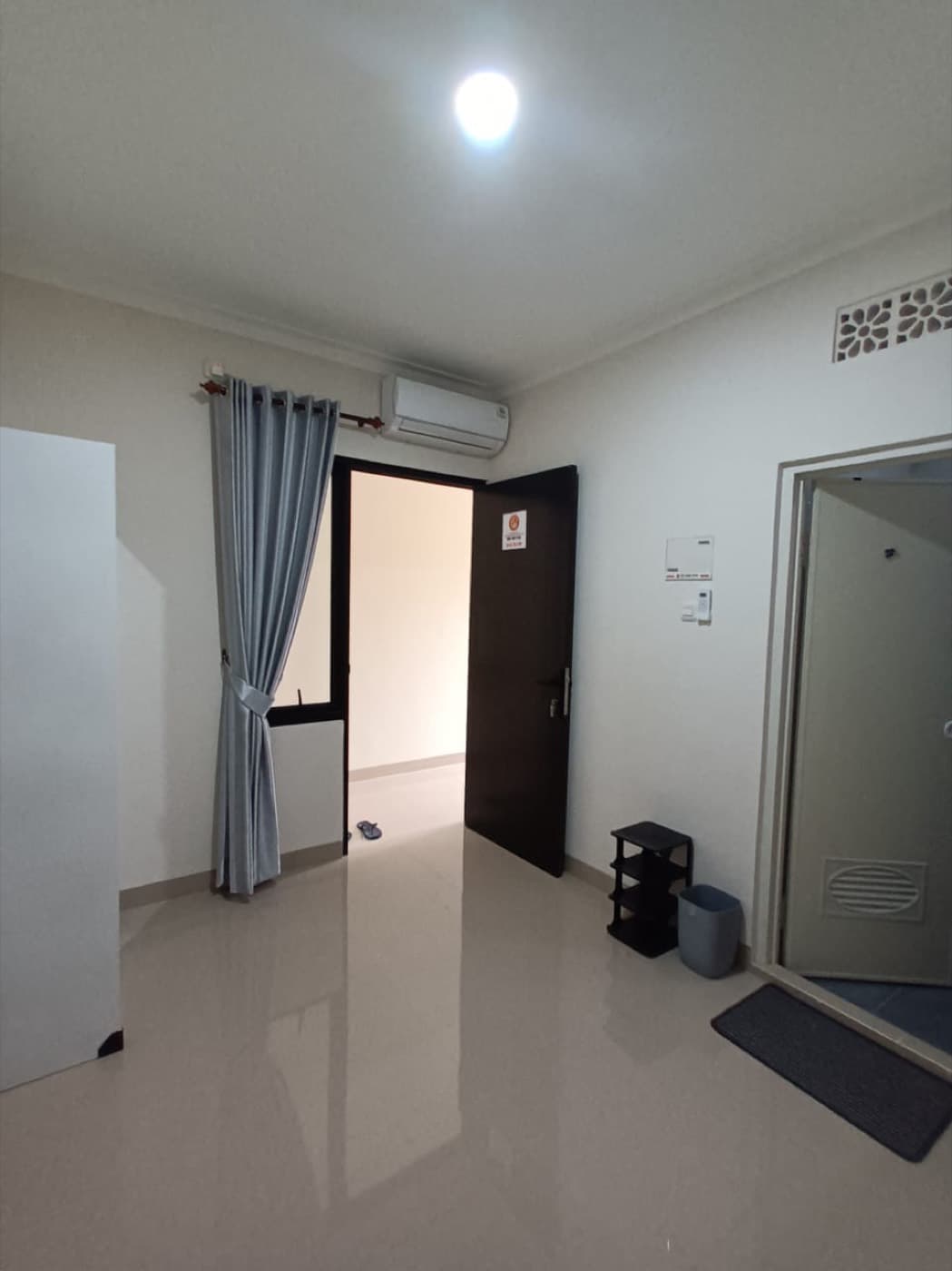 Kost B2 - 08, Kost B2 - 08, tampak kamar