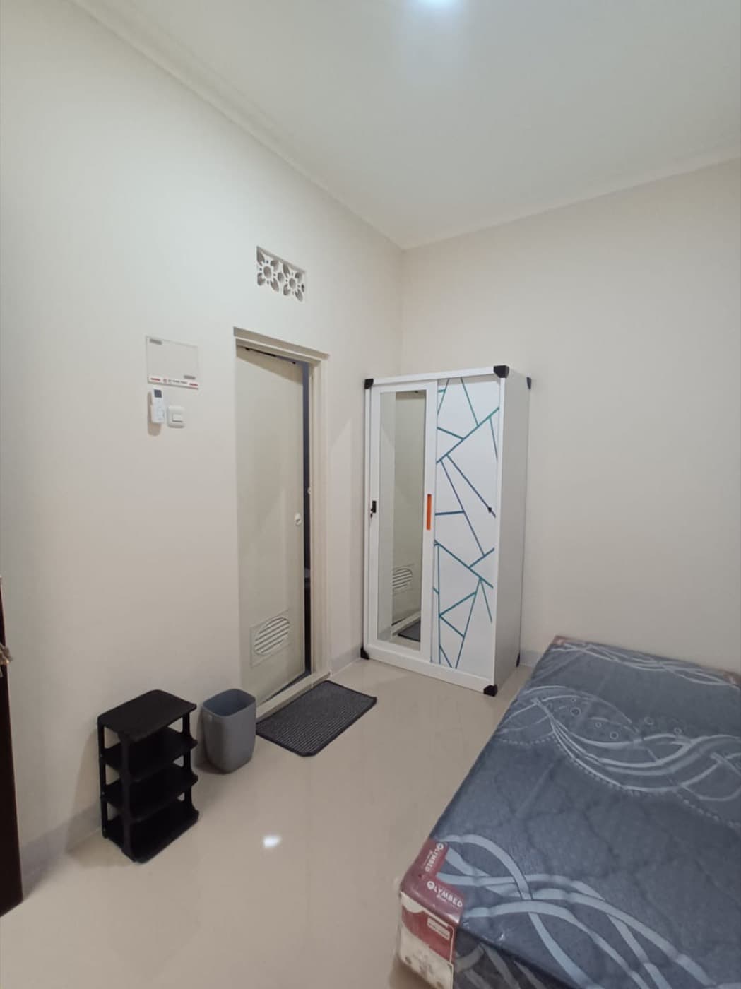 Kost B4 - 06, Kost B4 - 06, tampak kamar