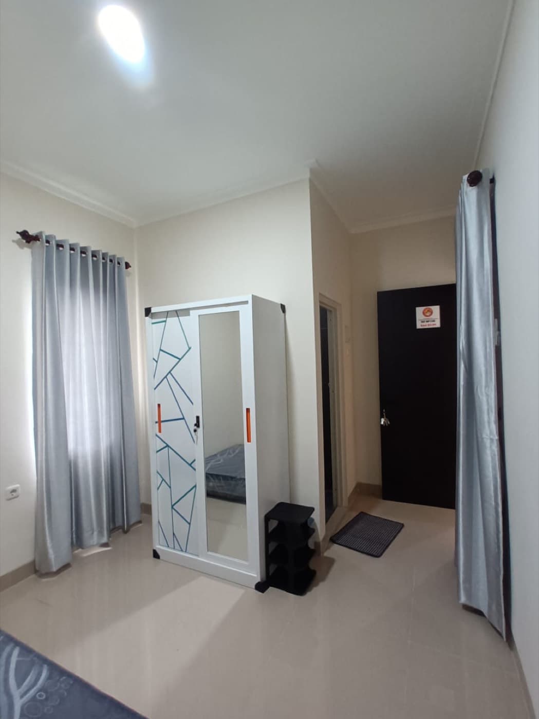 Kost B4 - 08, Kost B4 - 08, tampak kamar