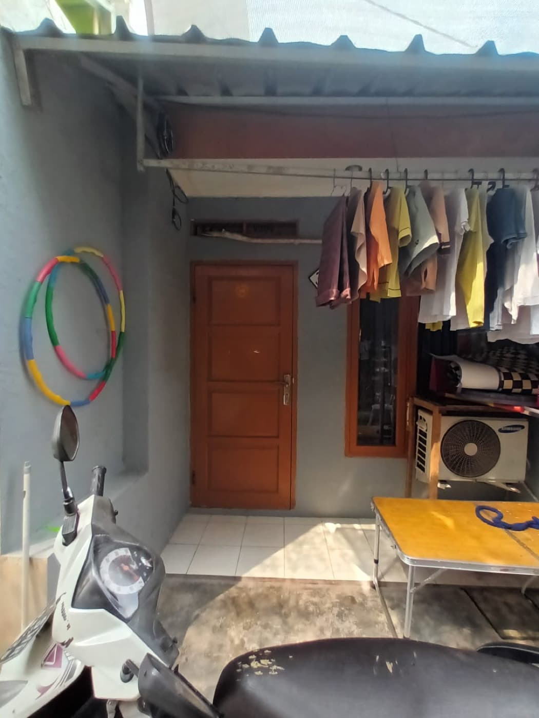 Studio 02, My Hometown MP 18A, Studio 02, tampak kamar