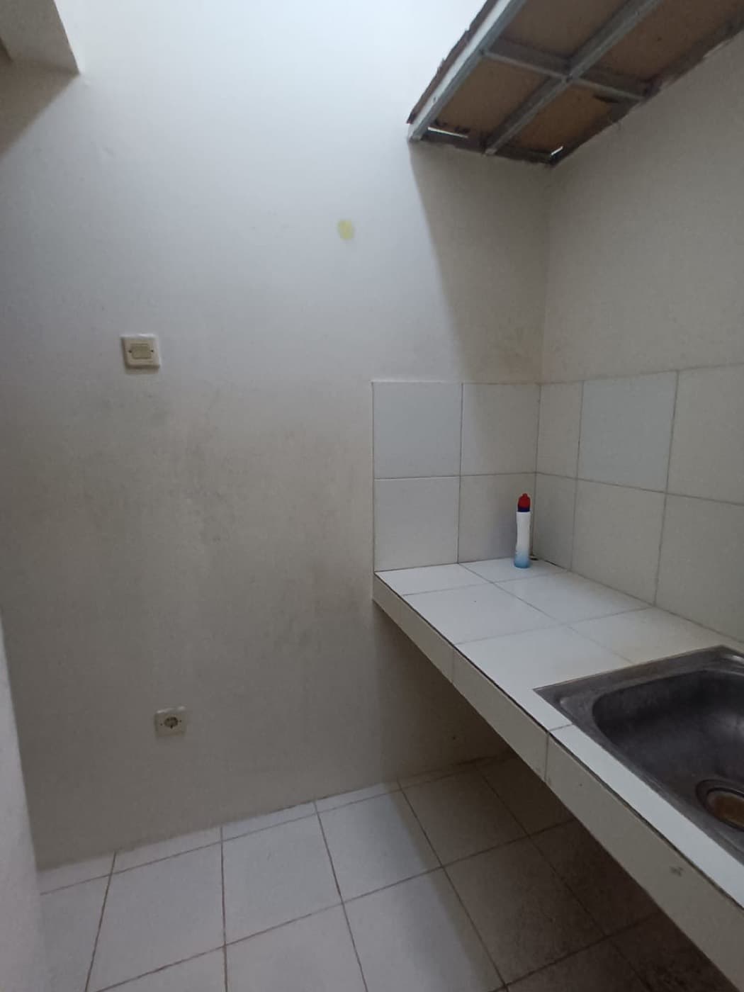Studio 02, Studio 02, tampak kamar