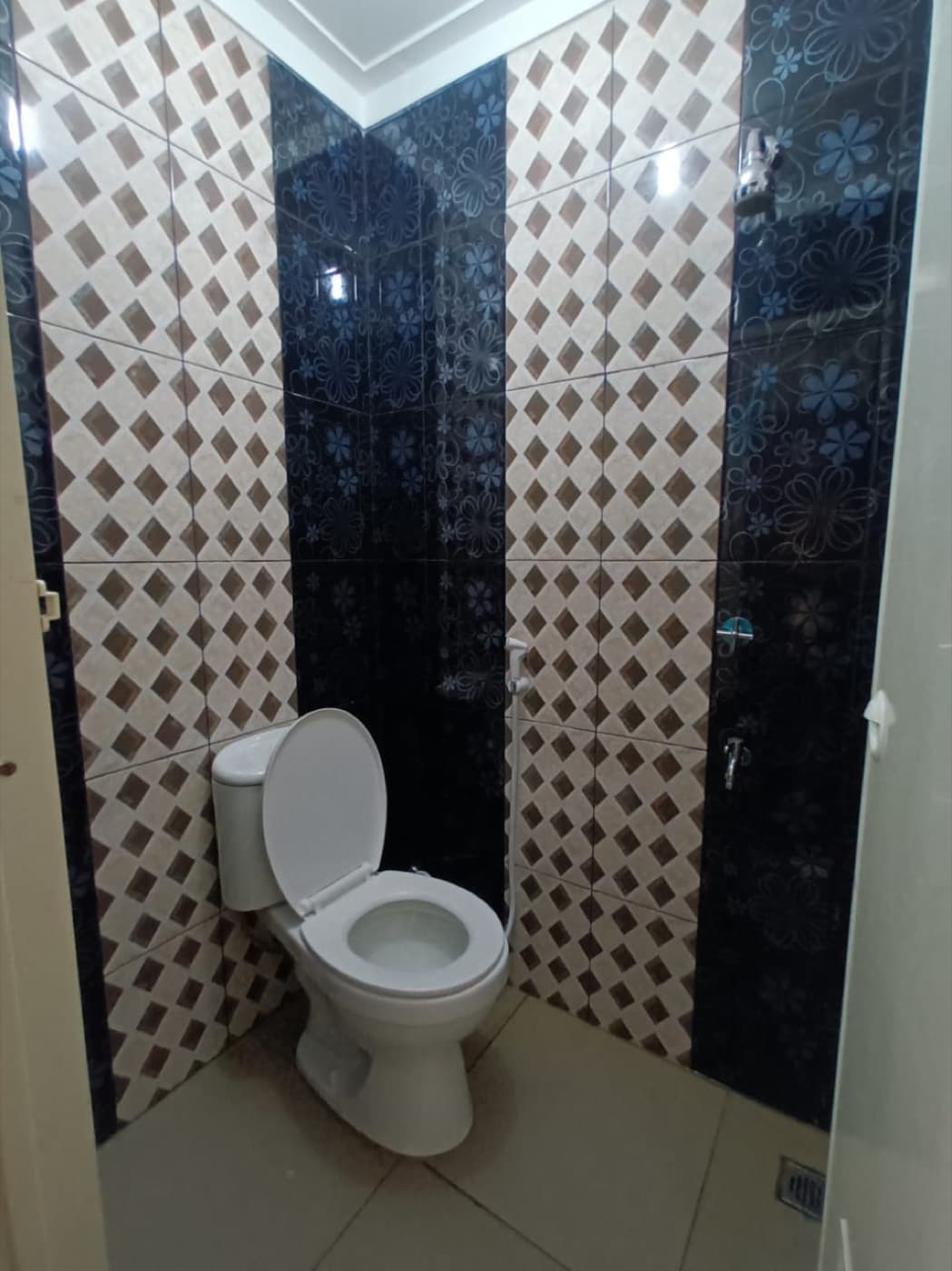 No 02, tampak kamar