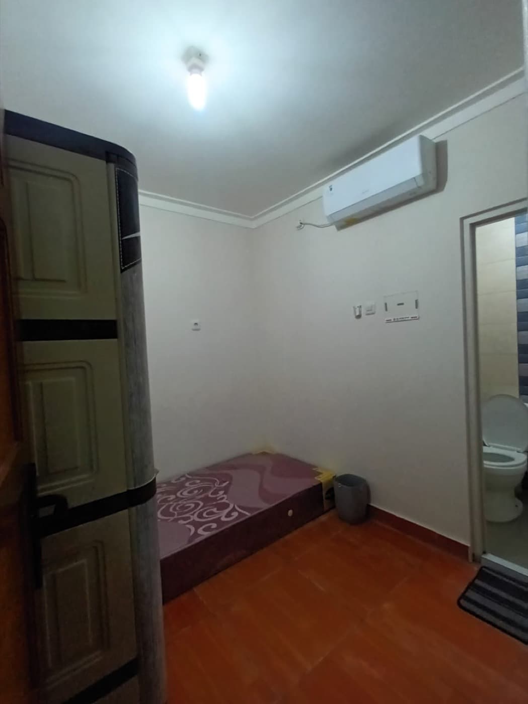 No 03, No 03, tampak kamar