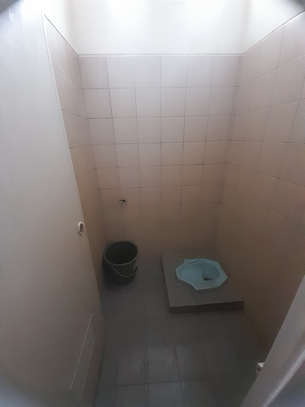 No. 2, No. 2, kamar mandi