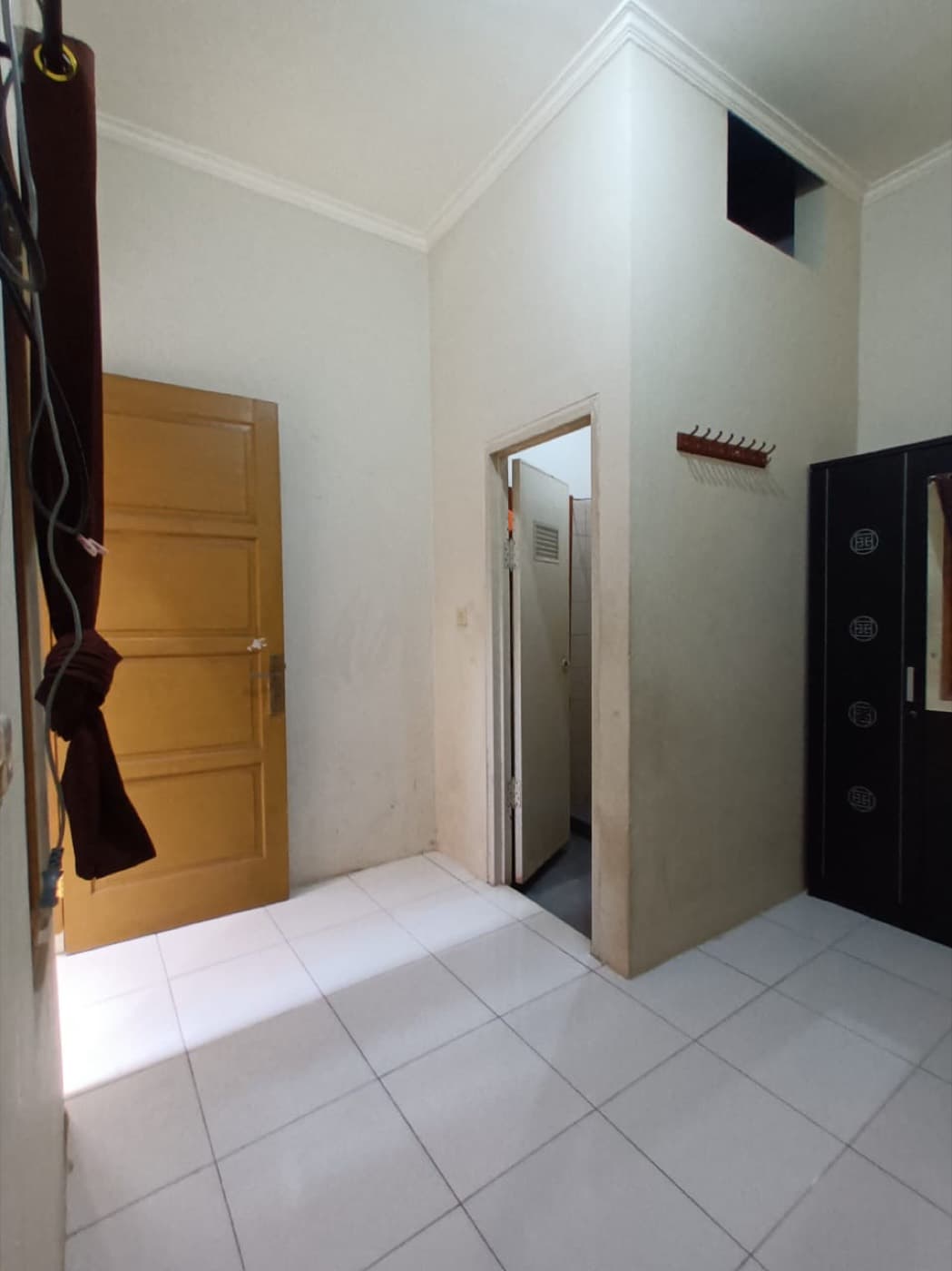 No. 3, No. 3, tampak kamar