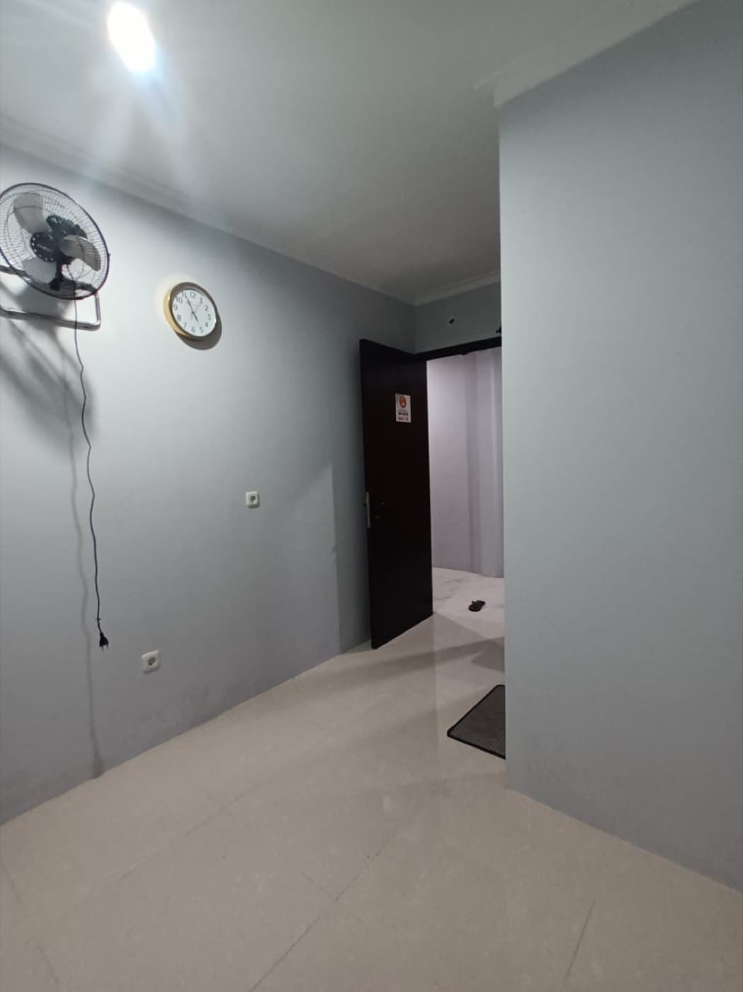 Kost 2-02, Kost 2-02, tampak kamar