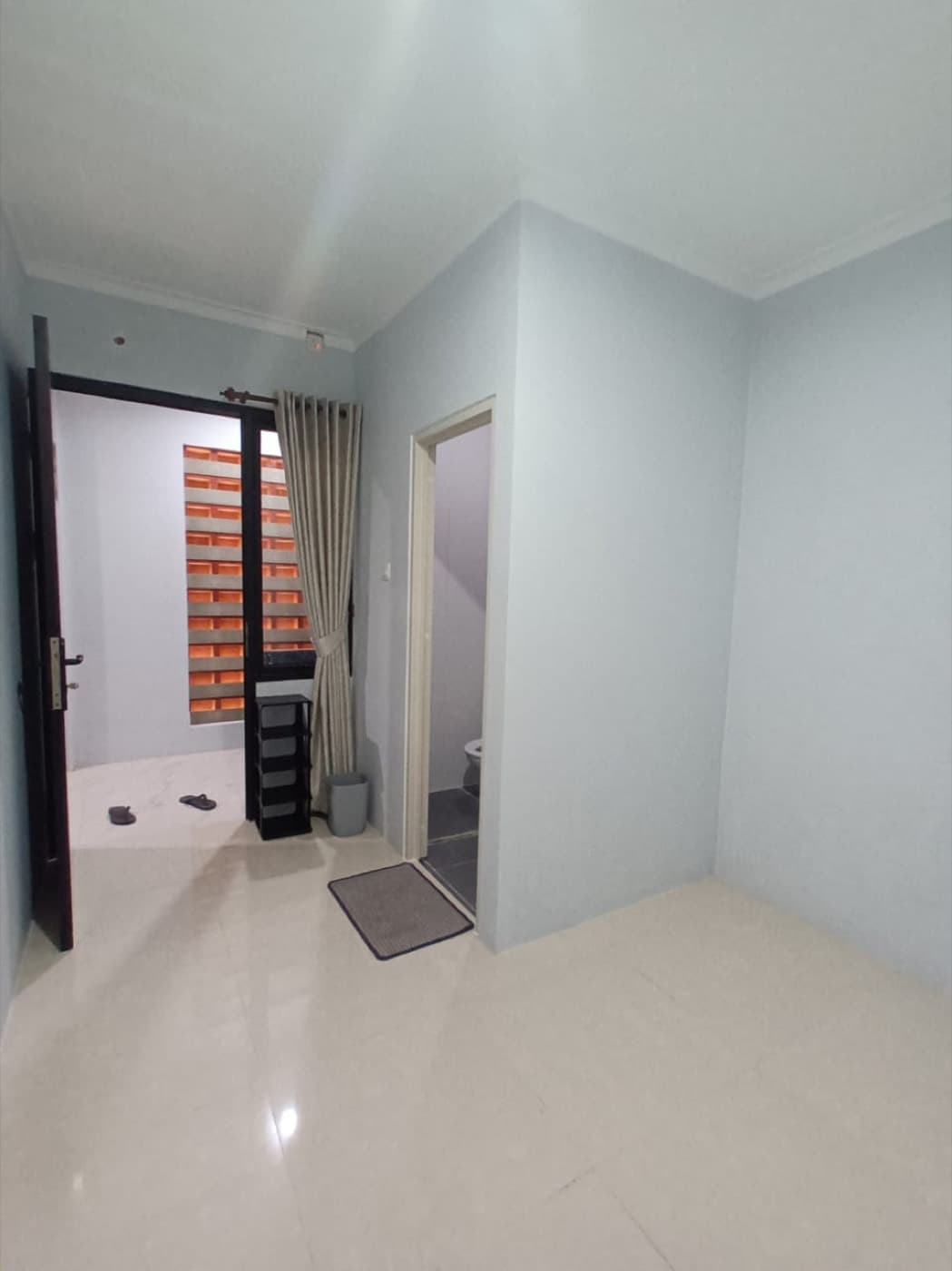 Kost 2-02, Kost 2-02, tampak kamar