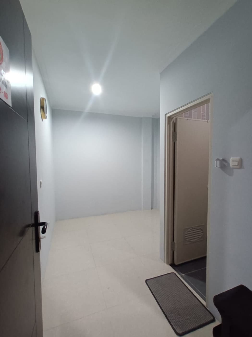 Kost 2-03, My Hometown Aisyah Commercial, Kost 2-03, tampak kamar