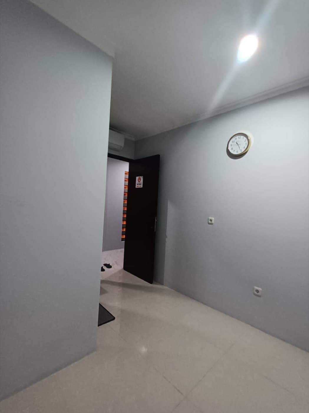 Kost 2-03, Kost 2-03, tampak kamar