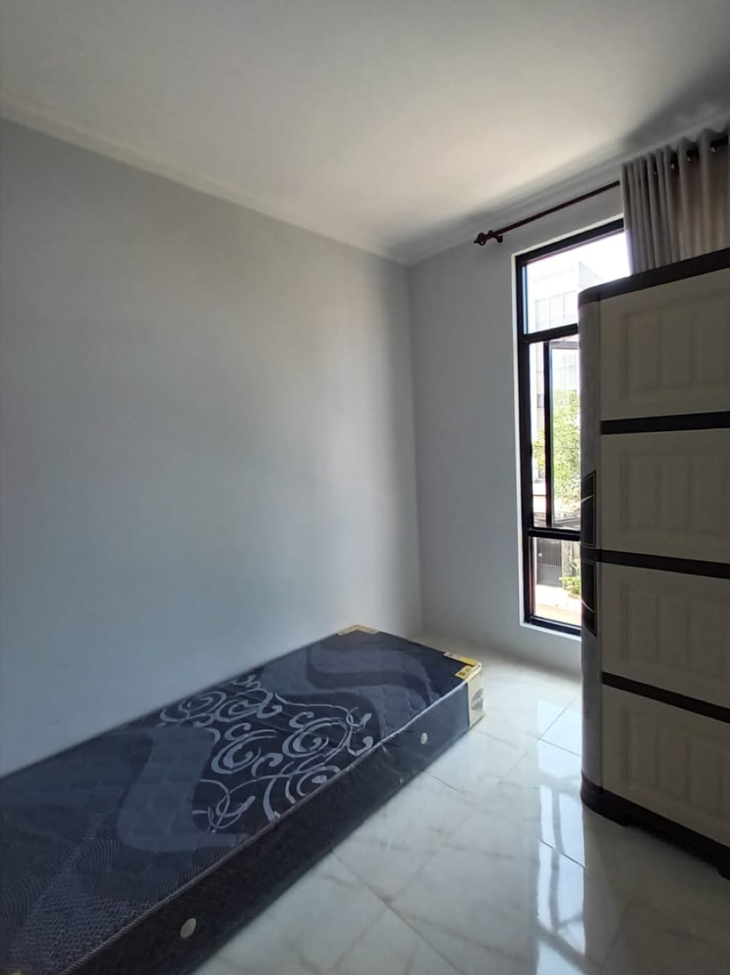 Kost 2-05, Kost 2-05, tampak kamar