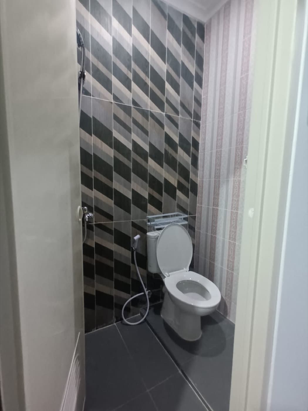 Kost 2-08, Kost 2-08, tampak kamar