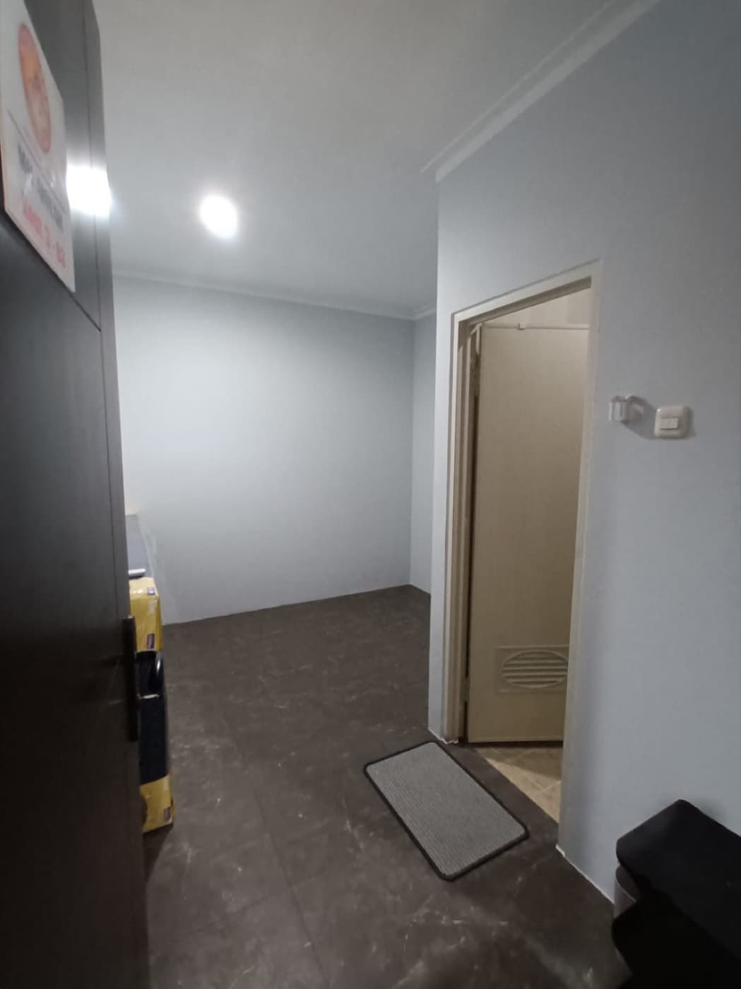 Kost 3-02, Kost 3-02, tampak kamar