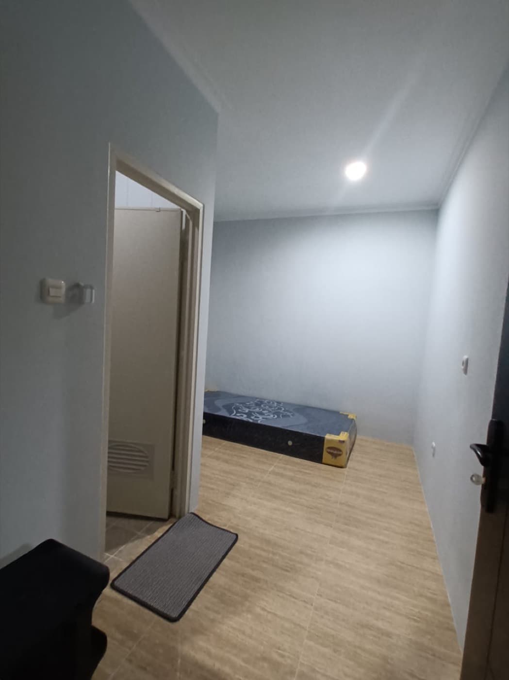 Kost 3-04, My Hometown Aisyah Commercial, Kost 3-04, tampak kamar