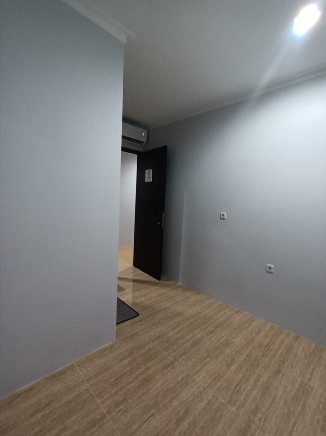 Kost 3-05, Kost 3-05, tampak kamar