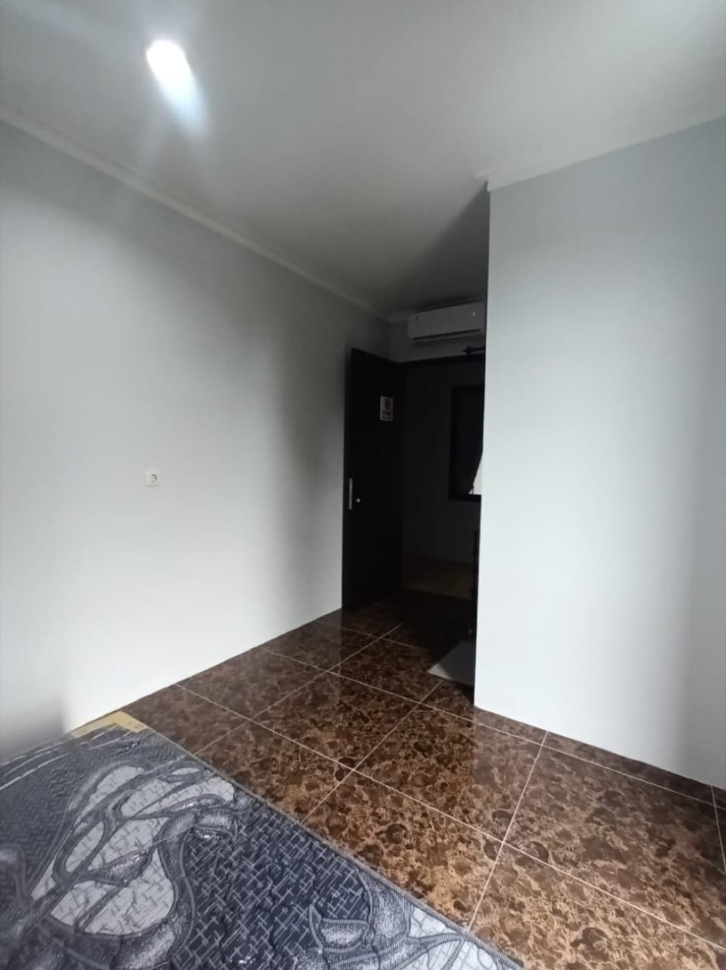 Kost 3-07, Kost 3-07, tampak kamar